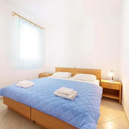 Lumbarda Resort Apartments アパート ルンバルダ
